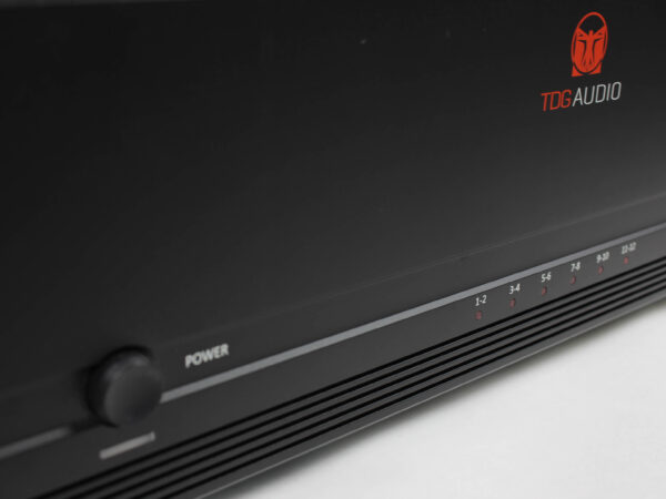 SA-12125-signature-12-channel-amplifier-side-scaled