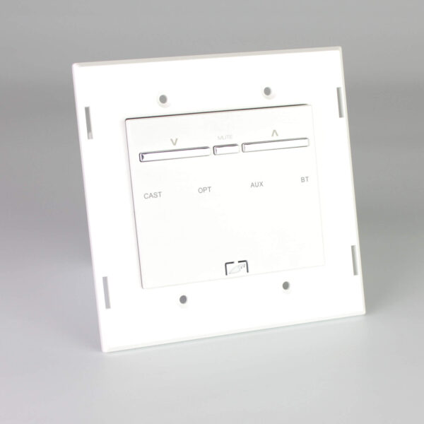 VAIL-Cast-amplifier-bracket-tabletop-front-2000x-1